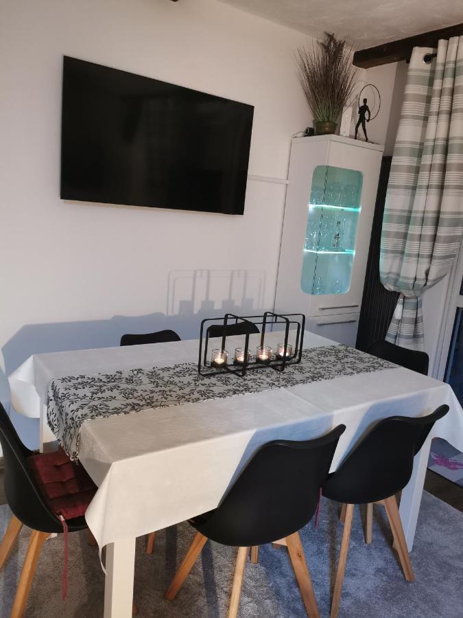 Apartament Woda Morska Ustka Exterior photo